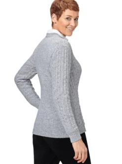 Strickjacke mit Ton-in-Ton-Knöpfen