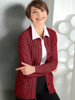Strickjacke mit Ton-in-Ton-Knöpfen