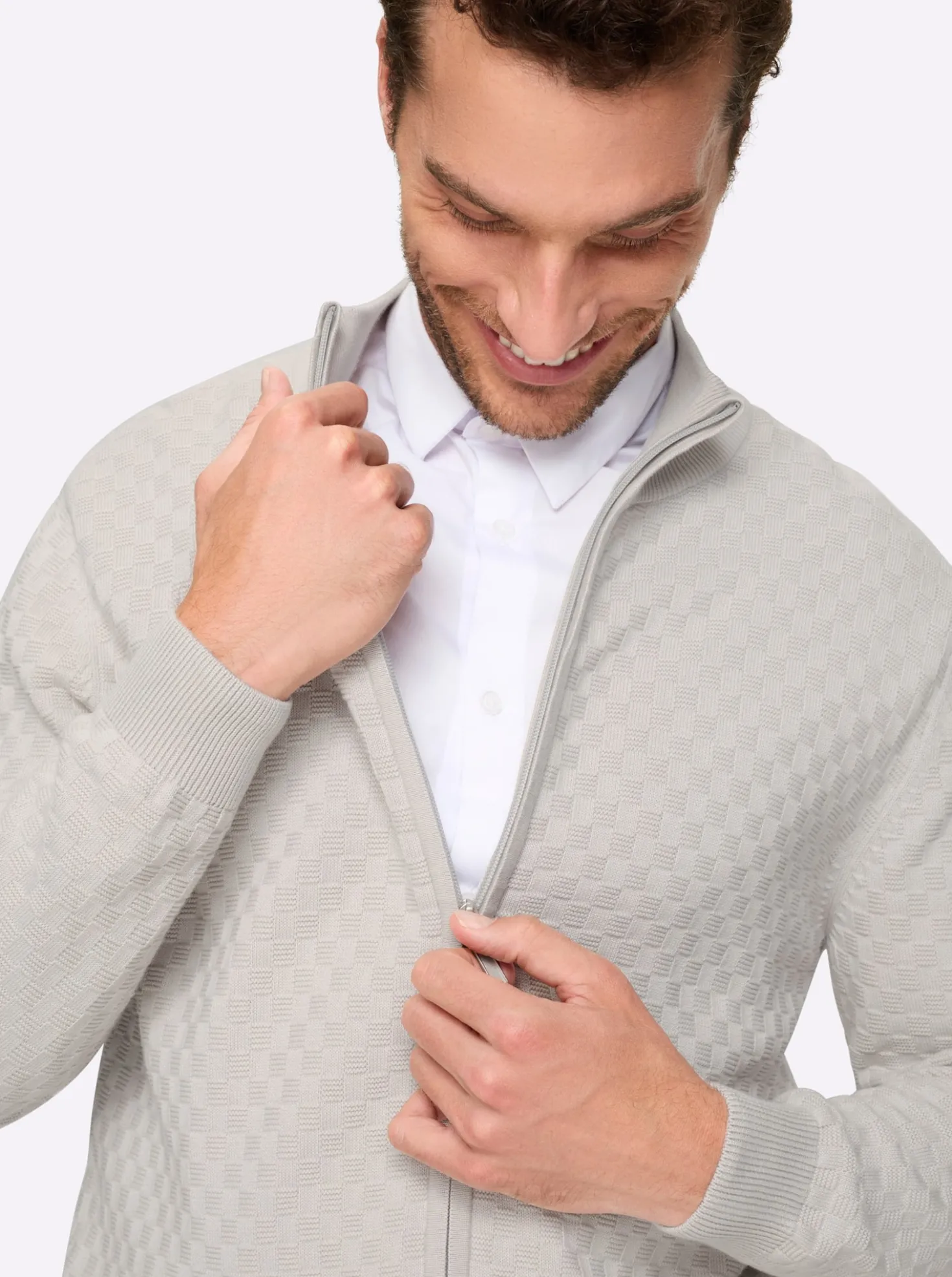 Strickjacke mit verdecktem Reißverschluss