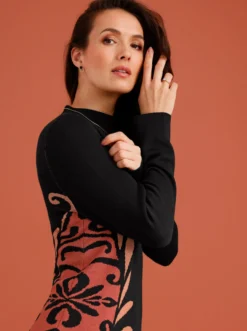 Strickkleid mit Kelchkragen