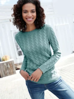 Strickpullover mit Zopfmuster