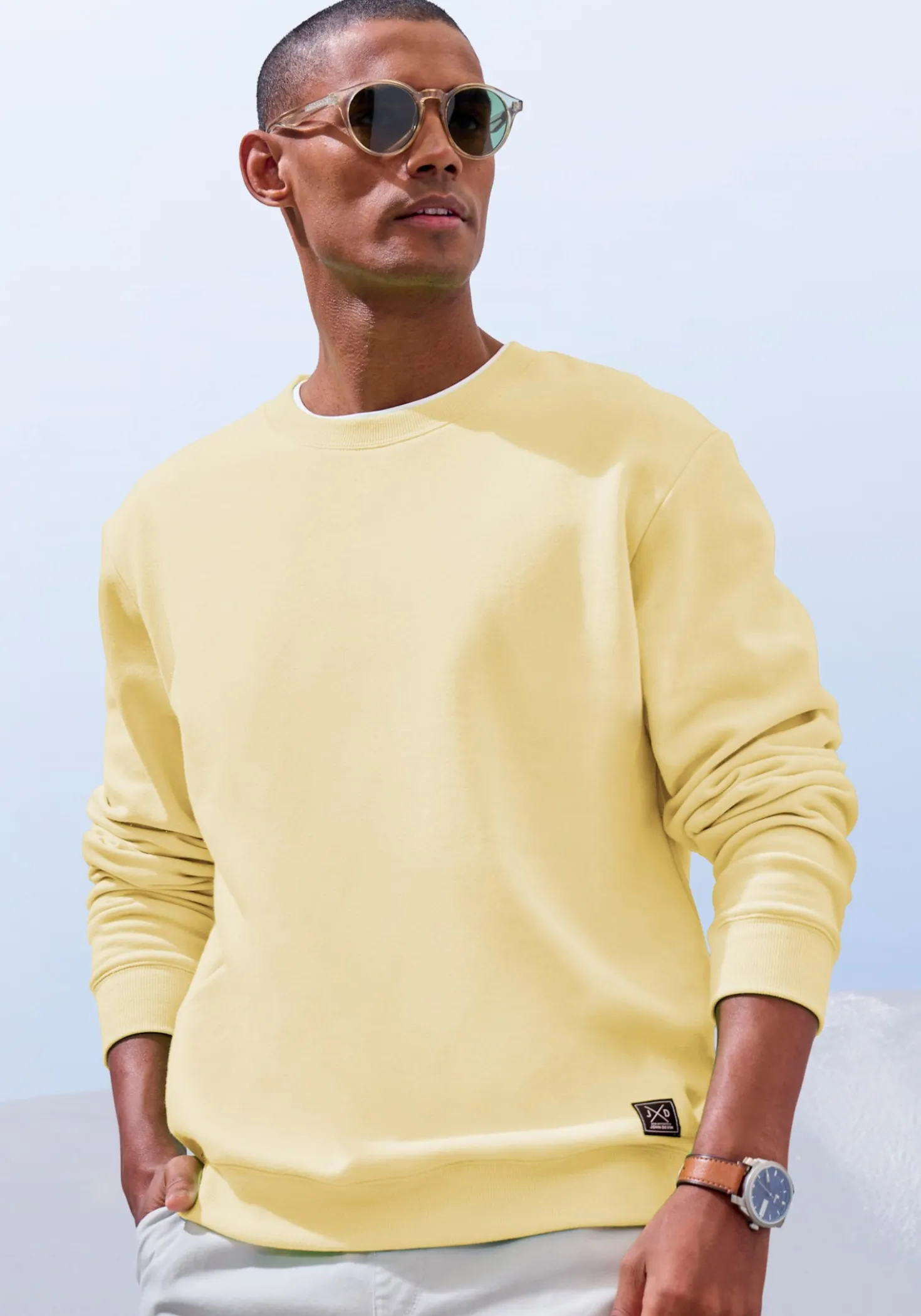 Sweatshirt