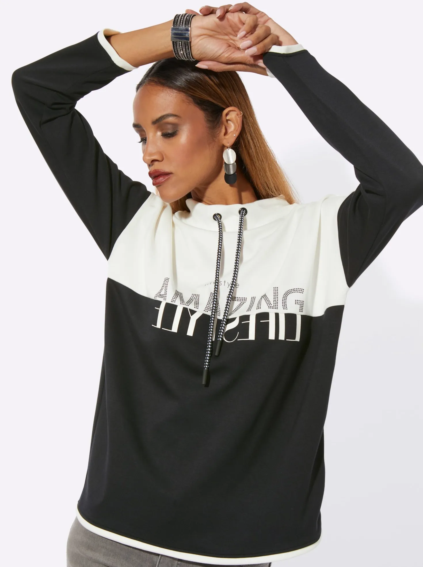 Sweatshirt mit Ziersteinchen