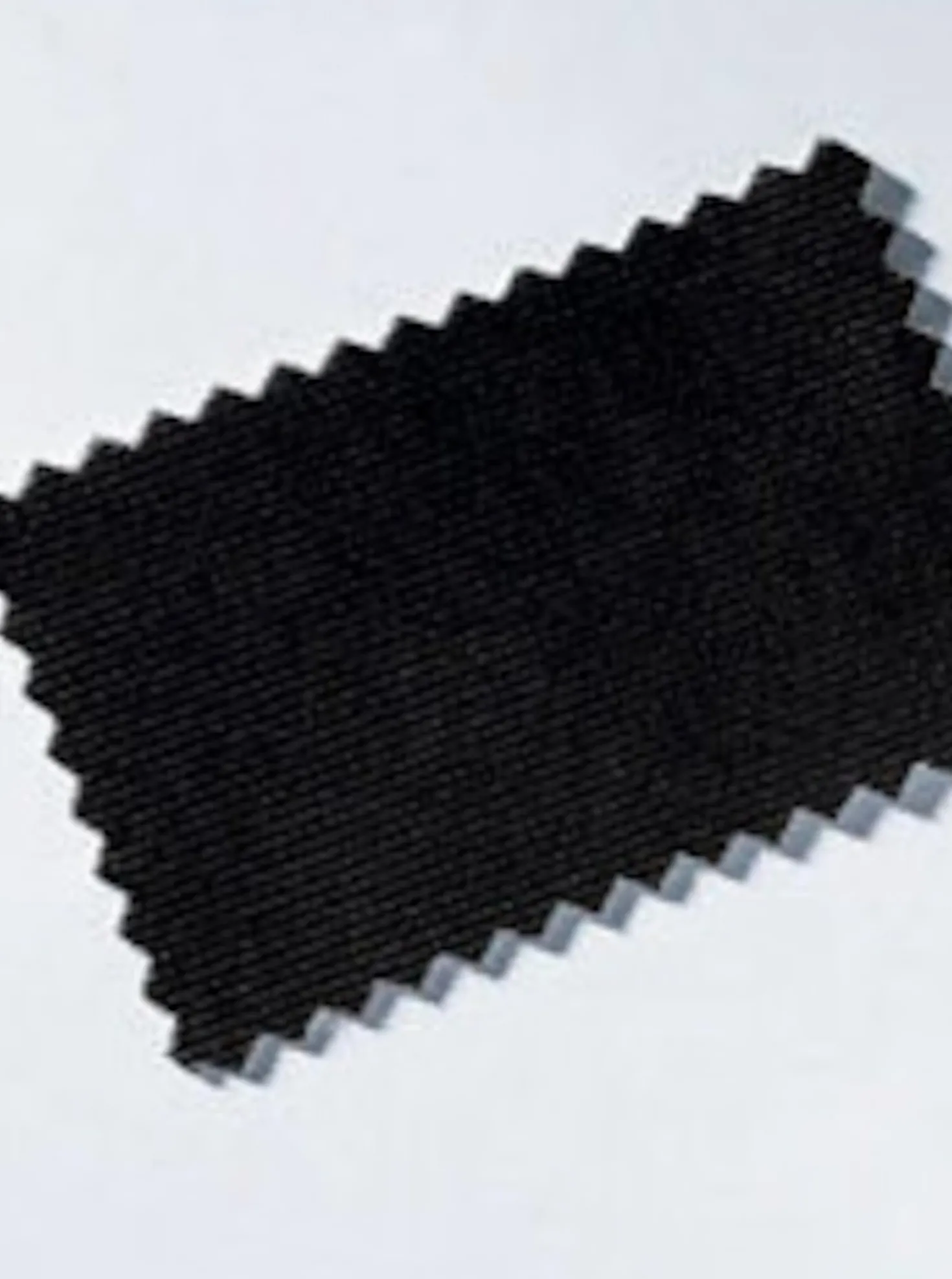 Taillenslip mit Knopfloch im Bund
