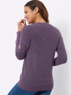 V-Ausschnitt-Pullover