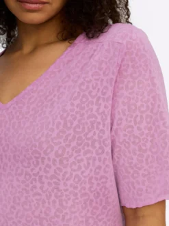 V-Shirt in Ausbrenner-Optik