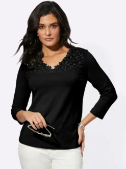 V-Shirt mit Blütenspitze