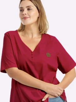 V-Shirt mit kurzer Zierknopfleiste