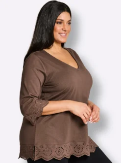 V-Shirt mit Lochstickerei-Volants