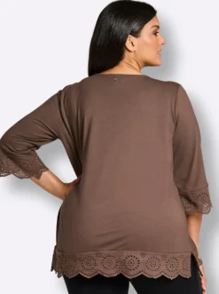V-Shirt mit Lochstickerei-Volants
