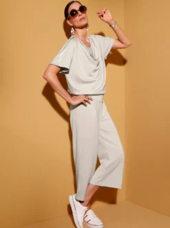 Wasserfallshirt mit überschnittenen Schultern
