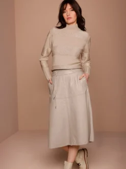 Wollpullover mit Paillettengarn